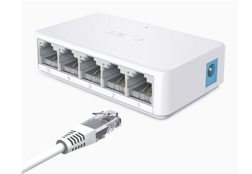 Комутатор Fast FS05C 5 портів Ethernet 10/100 Мбит/сек