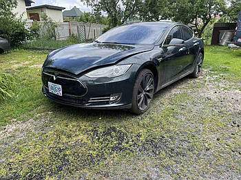 Авторозбирання Tesla Model S