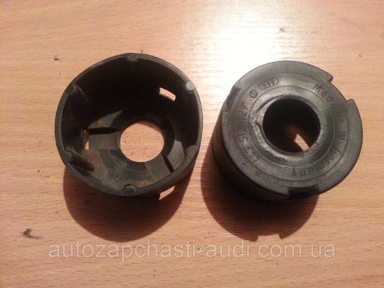 Захисний ковпачок задньої стійки Audi 100 A6 C4 91-97г, фото 1