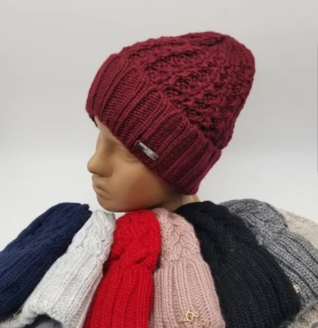 В'язана шапка зимова жіноча 56-58-60 на флісі