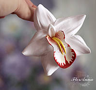 Красивый подарок девушке .Заколка "Белая орхидея с росписью"