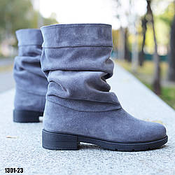 Замшеві жіночі сірі зимові напівчобітки на невеликому каблуці