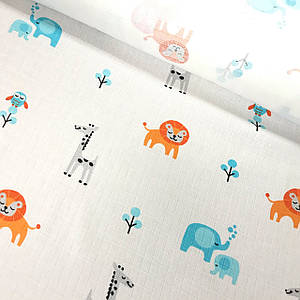 Тканина муслін Двошарова жирафи, слоники, левенята та сови на синіх деревах на білому (шир. 1,6 м) (MS-V-0075)