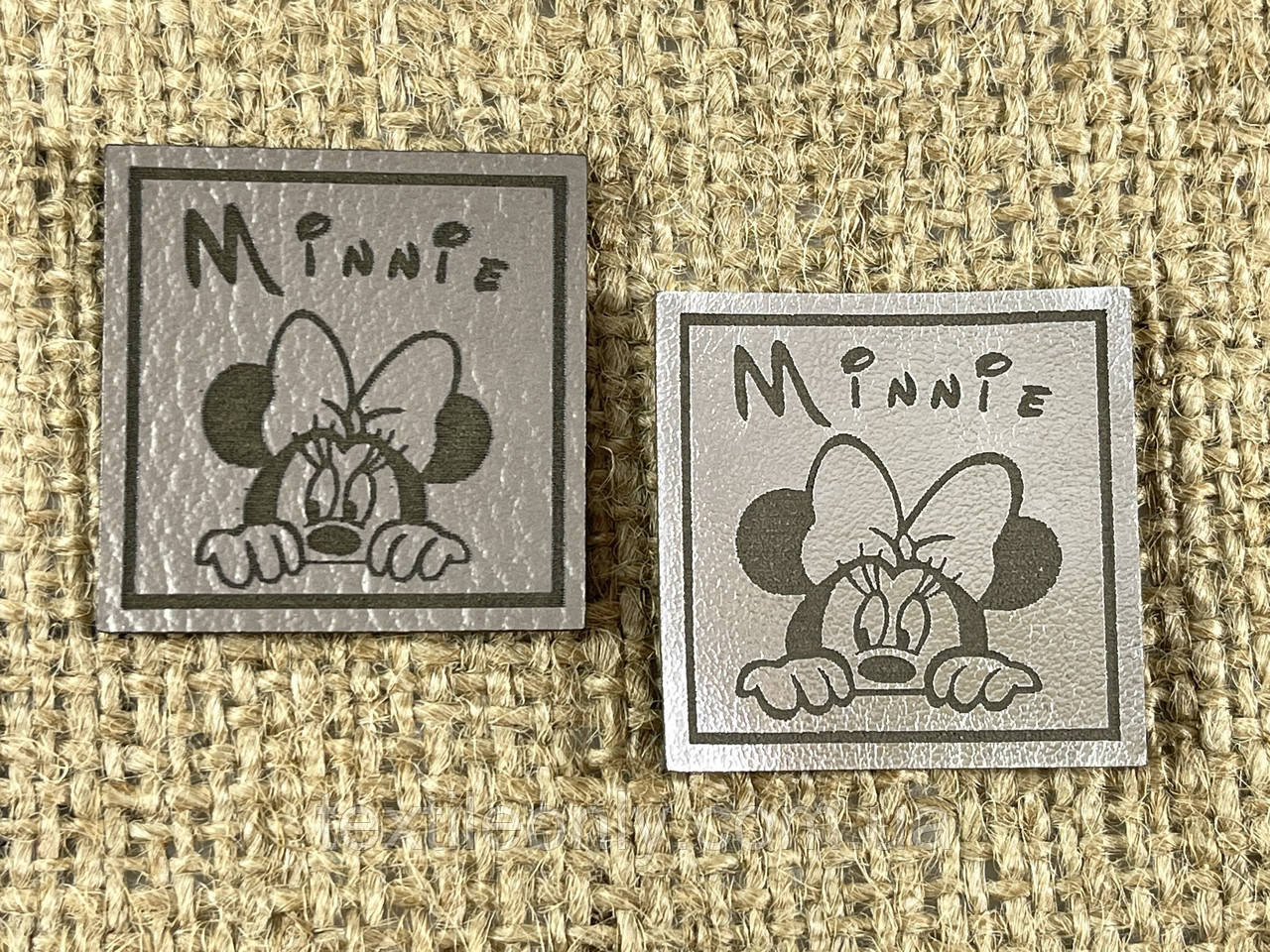 Нашивка Мінні Маус/Minnie 35х35 мм різні види