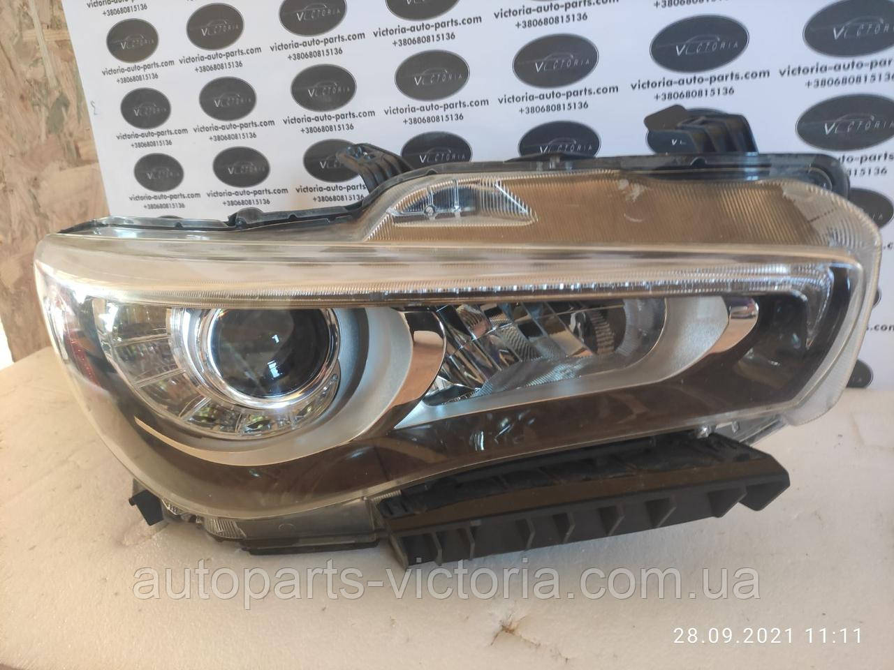 Фара Infiniti Q50 LED правая