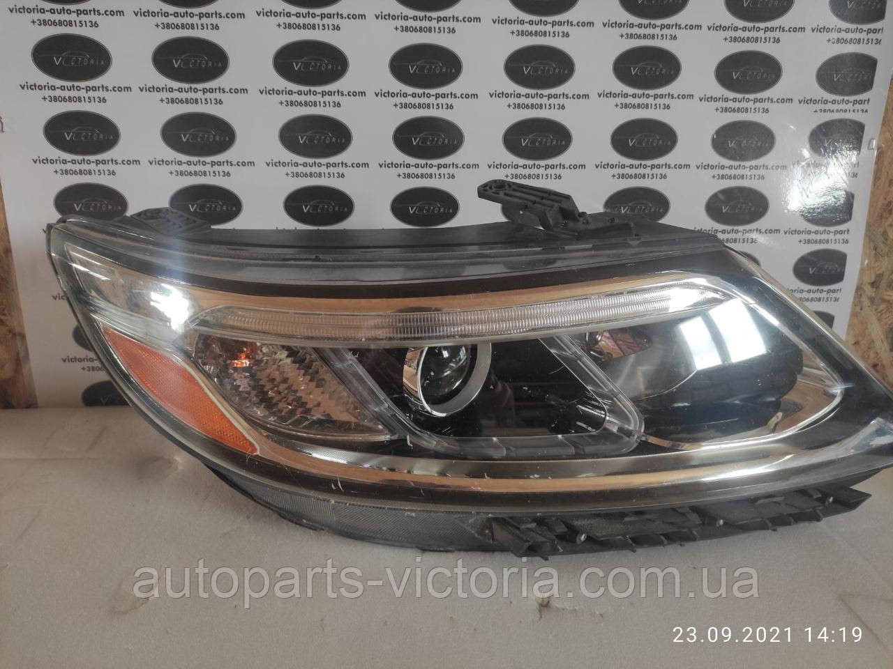 Kia Sorento 14-15 фара права 92102-1U500 США БУ