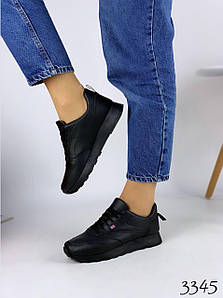 Кросівки жіночі ,чорного кольору .