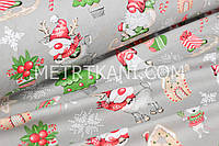 Ткань новогодняя "Дед Мороз на санях" на сером фоне №3013