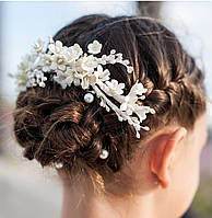 Необычное свадебное украшение для волос с цветами из полимерной глины, тычинками и жемчугом
