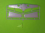 Пластикова модель 1/72 AZ model 7698 німецький винищувач Messerschmitt Bf 109E-1 „JG.27“, фото 6