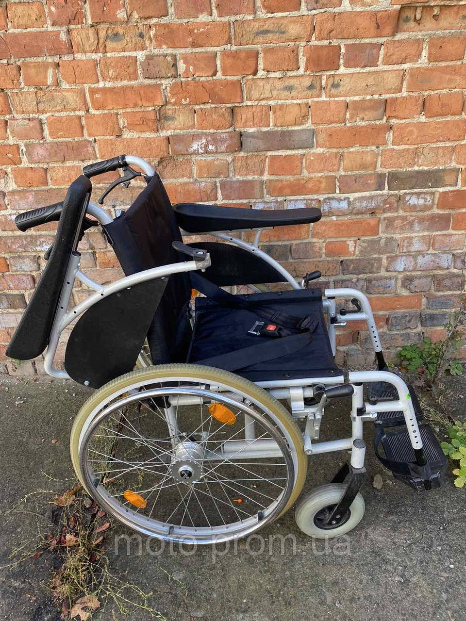 Зручна багатофункціональна інвалідна коляска Breezy з Європи ширина сидіння 41 см, фото 1