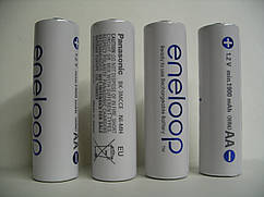 Акумулятор Panasonic Eneloop AA 2000 mAh 1.2V BK-3MCDE 4 штуки в кейсі