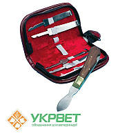 Набір копитних ножів у футлярі