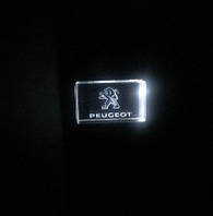 Флешка с логотипом Peugeot Пежо 32 Гб в подарочной коробке