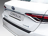 Пластикова захисна накладка на задній бампер для Toyota Corolla 4dr sedan 4.2019+, фото 3