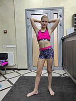 Яскравий костюм для pole dance дитячий на дівчинку малиновий топ і шорти з принтом мілітарі Олівія р. 26-44