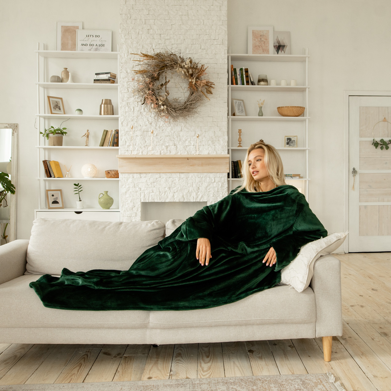 Теплий зелений пухнастий плед із рукавами, руплед із плюшевої махри