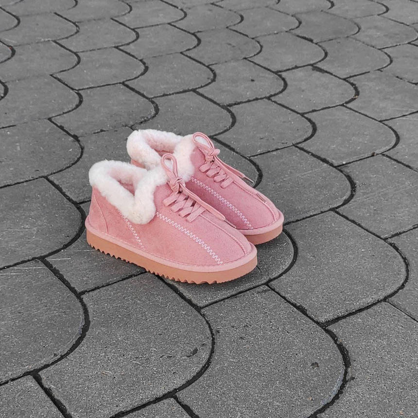 UGG Уги короткі РОЖЕВІ на шнурках з хутряною опухкою еко замшеві черевики зимове 2021, фото 1