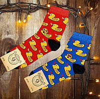 Модні червоні та сині високі шкарпетки з принтом Качечок — шкарпетки прикол