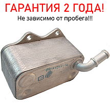 Масляний радіатор AUDI A3, А4 B7, А6 C6 від 2003г, c двигун 2,0 TFSI (Теплобличник Ауді А4 б7, А6 С6), фото 2