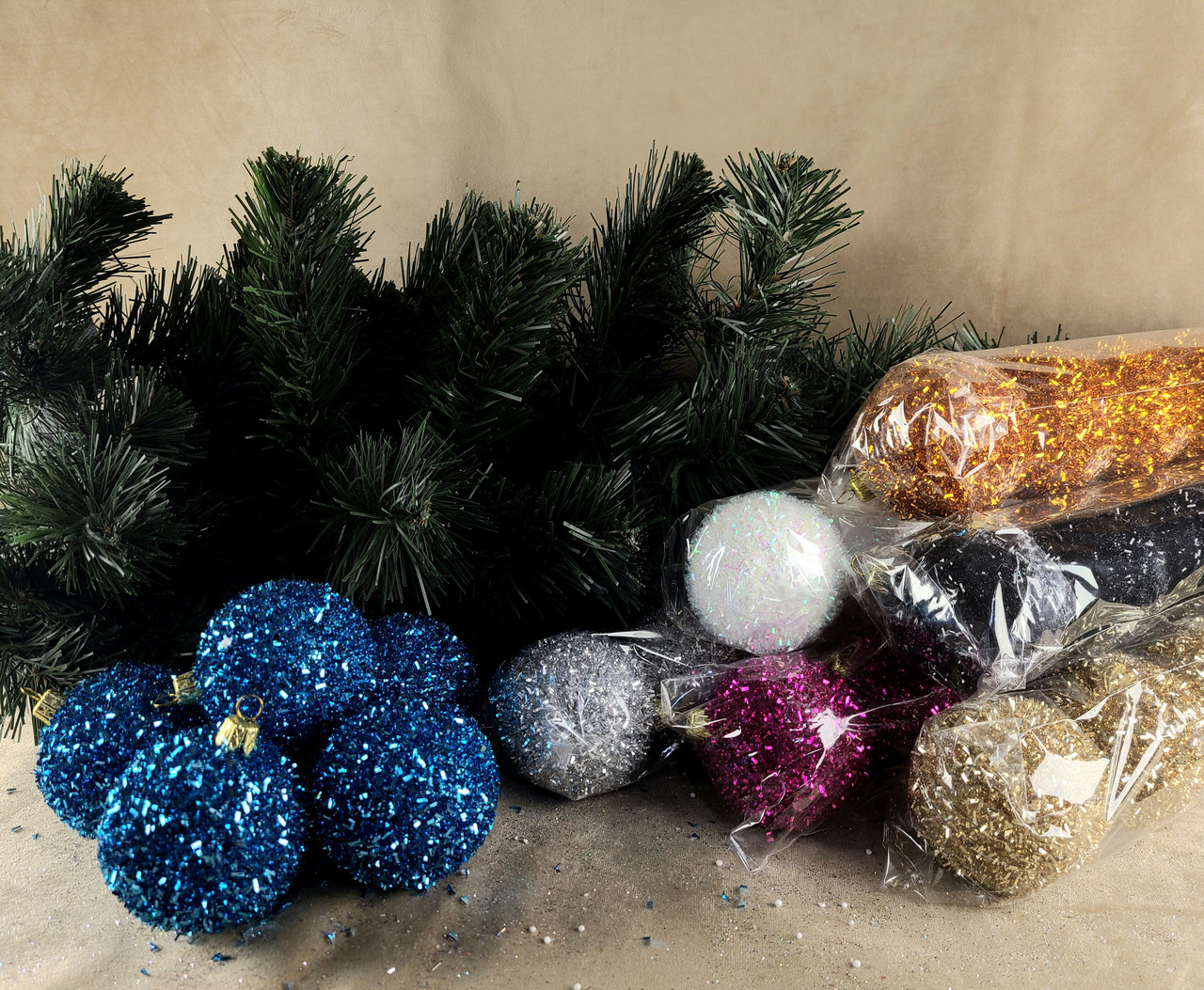 Набір новорічних кульок "Їжачок" 6см 5шт