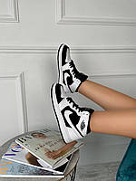 Кроссы женские Nike черно-белого цвета. Стильные женские кроссовки Найк Аир Джордан на каждый день.