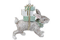 Декоративная подвеска Заяц с подарками, 9.5см, цвет - серый с мятным