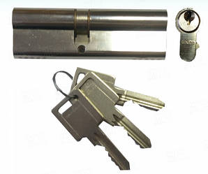 Профільний циліндр личинка цугалик дверного замка 55/45 Schuco артикул 211496