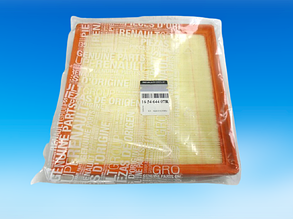 Повітряний фільтр на Renault Trafic II 2,0dci/2,5dci/Renault original 165464407R