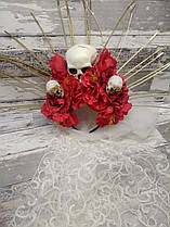 Обідок Вінок із трояндами та черепами на Хеловін. Мертва наречена з фатою.