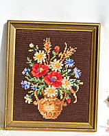 Картина антиквариат вышивка в деревянной рамме с позолотой