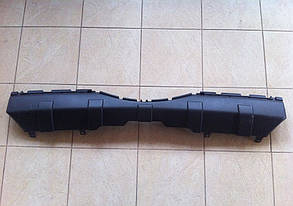 Накладка на задній бампер (середина) LW-MB4-2-009/6410A580 Mitsubishi Pajero Wagon V97