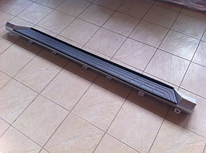 Боковий поріг Mitsubishi Pajero Wagon IV 2007-2015 V97 (правий, пластик)