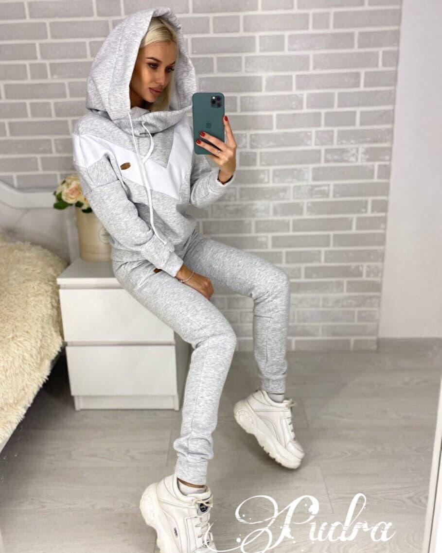 Зимний спортивный костюм на флисе с объемным капюшоном