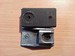 Напрямна кришки багажника 4A5827347 Audi 100 A6 C4 91-97г