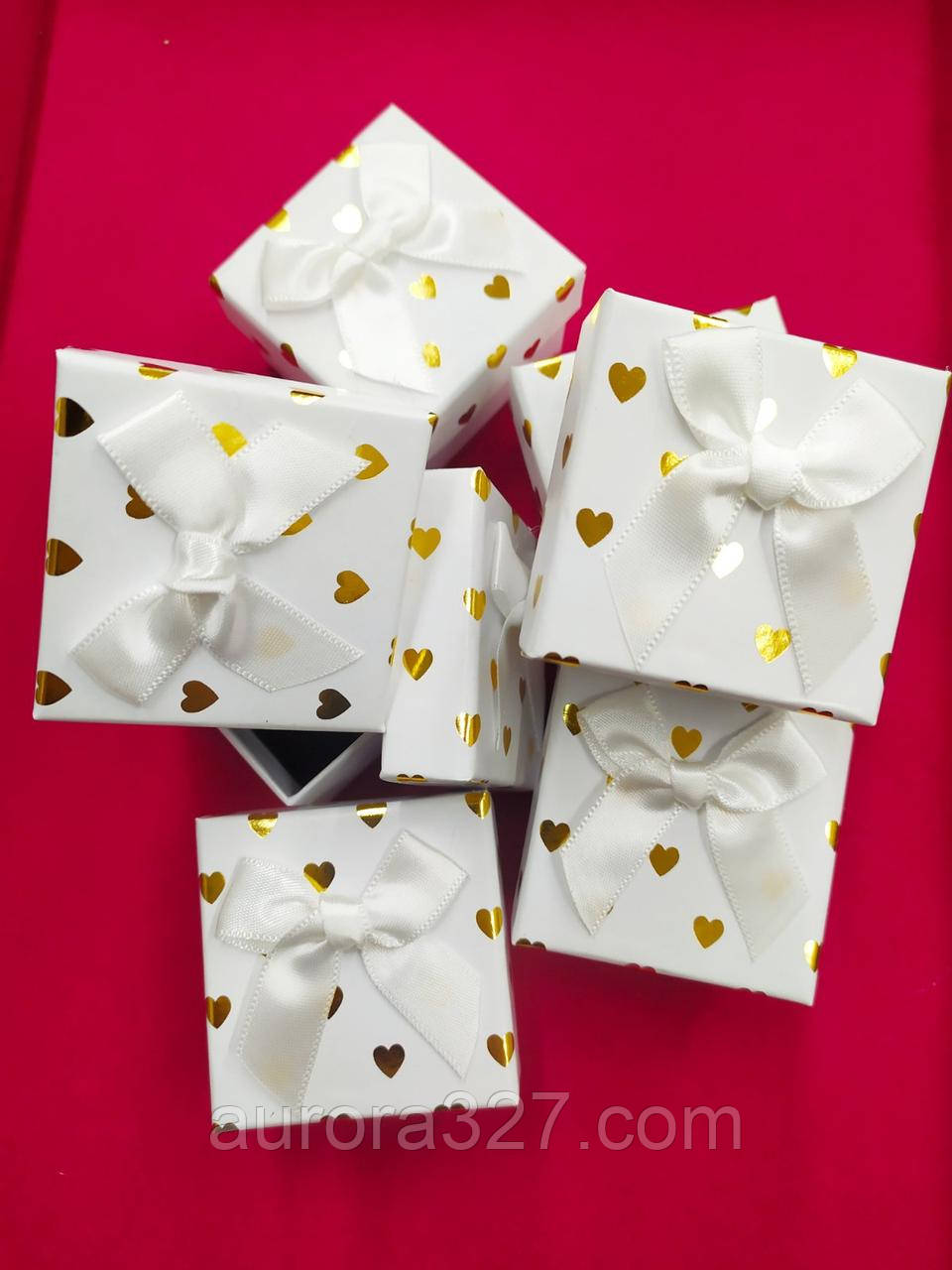 Коробочка для кольца серьги "золотое сердце белое" 5х5х2,5 см