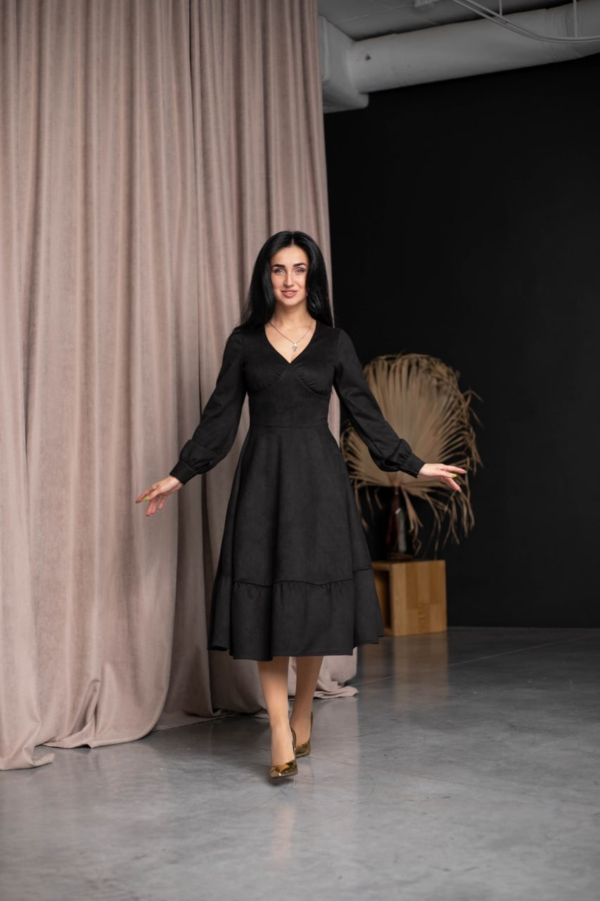 Гарне плаття з рюшами "405", чорне. Розміри 44,46,48, фото 1