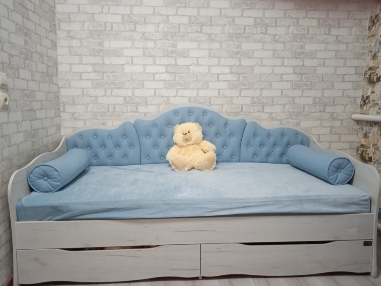 Ліжко дитяче односпальне Л-6 підліткове для дівчинки з м'яким узголів'ям, подушками та висувними ящиками 90х200