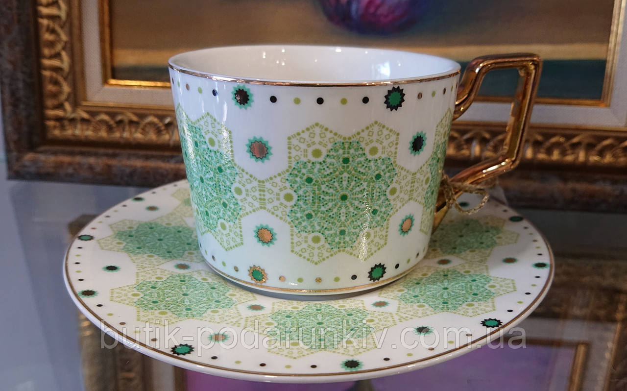 Чашка с блюдцем фарфоровая для чая с бело - зелёным орнаментом - фото 1 - id-p1496542652