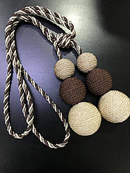Підхоплювач для штор плетені кулі на шнурку бежевого та коричневого кольору