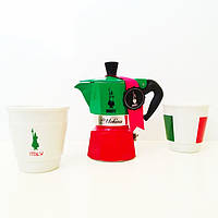 Кофеварка гейзерная Bialetti La Mokina Italia Tricolore на 1/2 чашки (40 мл.)