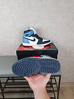 Чоловічі кросівки Nike Air Jordan 1 Retro сині з білим. Взуття чоловіче на осінь синя Найк Аїр Джордан Ретро 1, фото 9