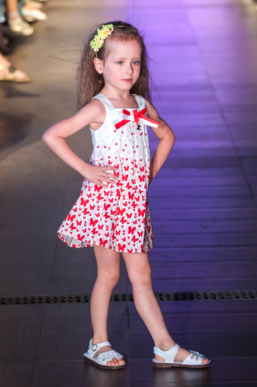 Дитяче ошатне плаття на дівчинку в червоних метеликах з бантом 0-2 Artigli Італія A06193 Білий