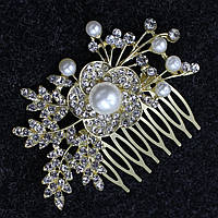 Гребінець для волосся лимонного відтінку металевий із перлами та фіанітами квіточок із листочками розмір 9х4 см