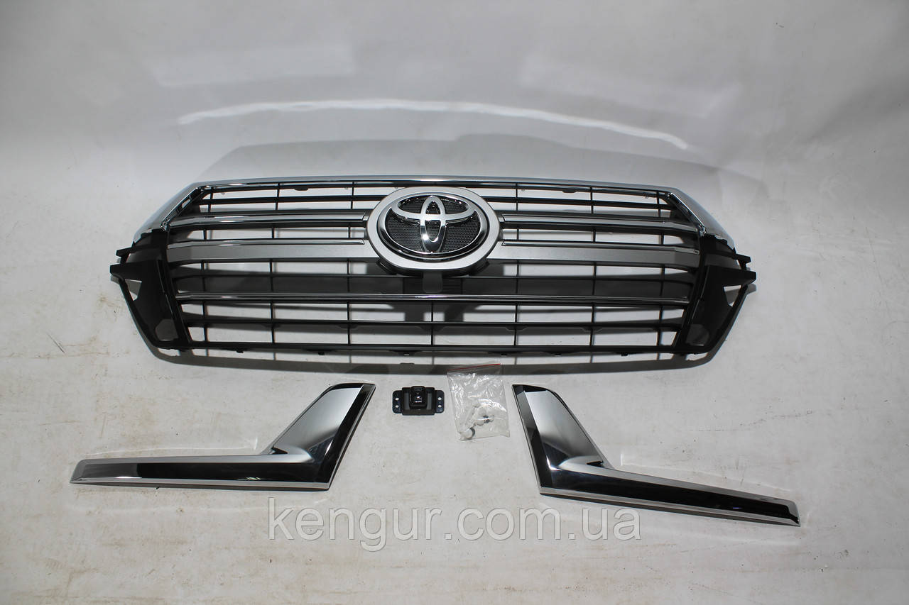 Решітка радіатора на Toyota LC 200 2016-2020, стиль Executive 2019+