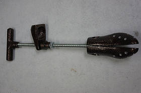 Розтяжка (ручна) стопи у бік