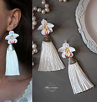 Білі сережки китиці ручної роботи "Білі орхідеї". Довгі сережки