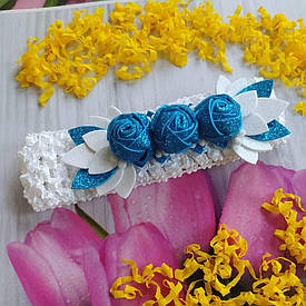 Дитяча повязка на голову (с блакитними розами з гліттерного фоамірана)