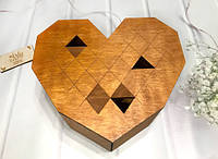 Подарочная деревянная коробка "Большое сердце" 26,5х23,7х11,8 см Ореховое дерево