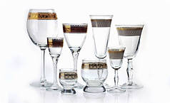 Келихи, пивні кухлі, стопки